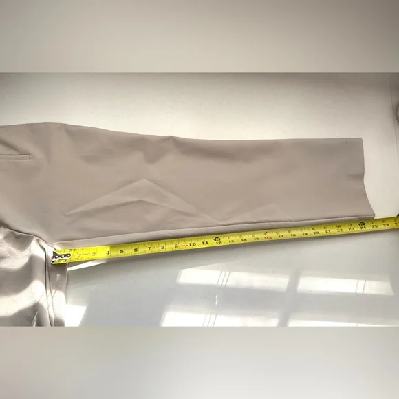 EUC‎ Rachel Zoe Mid Rise Straight Leg Beige Pants Size 4 - Picture 13 of 15